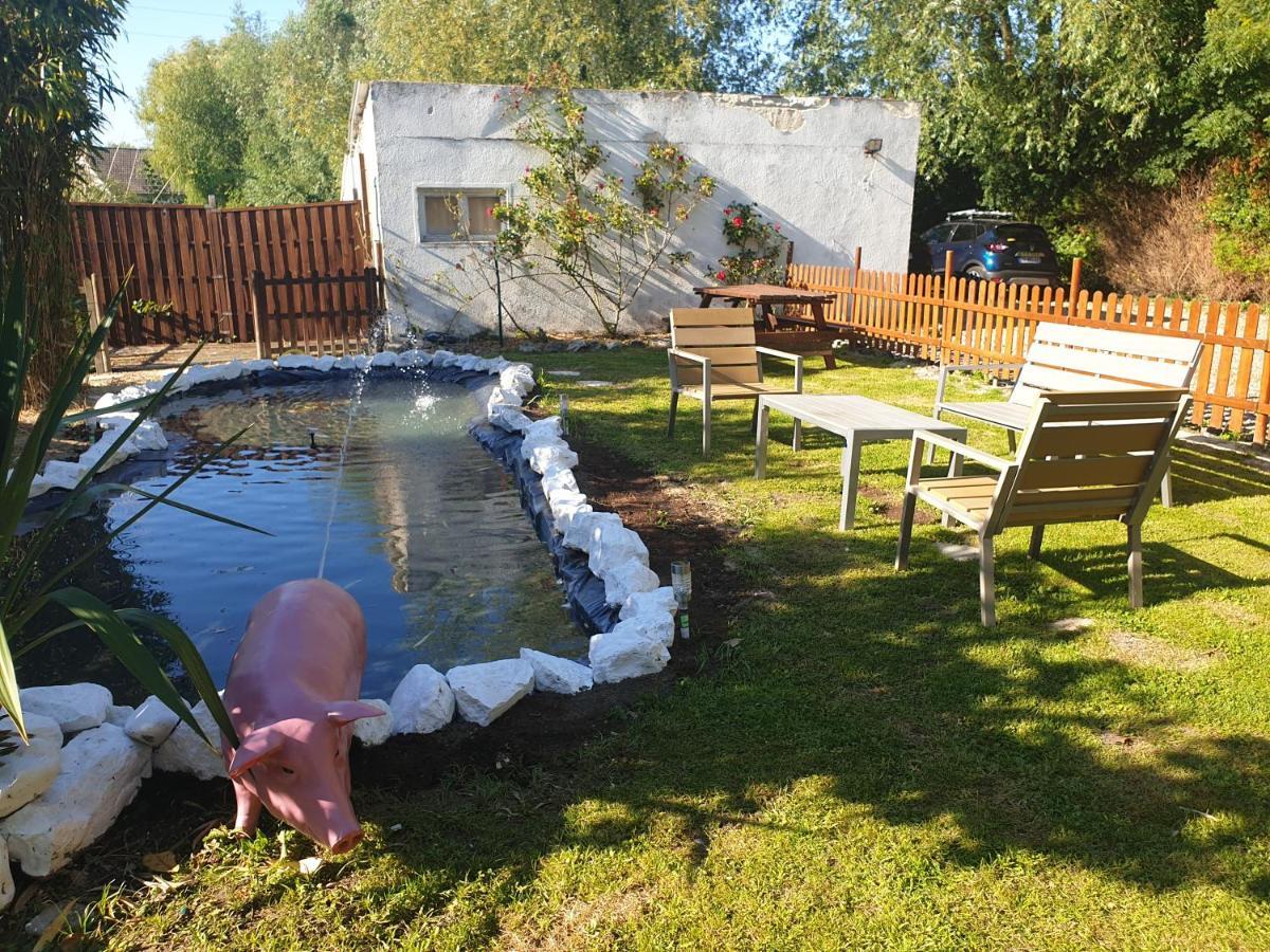 Les Garennes Bed and Breakfast Favières Eksteriør billede